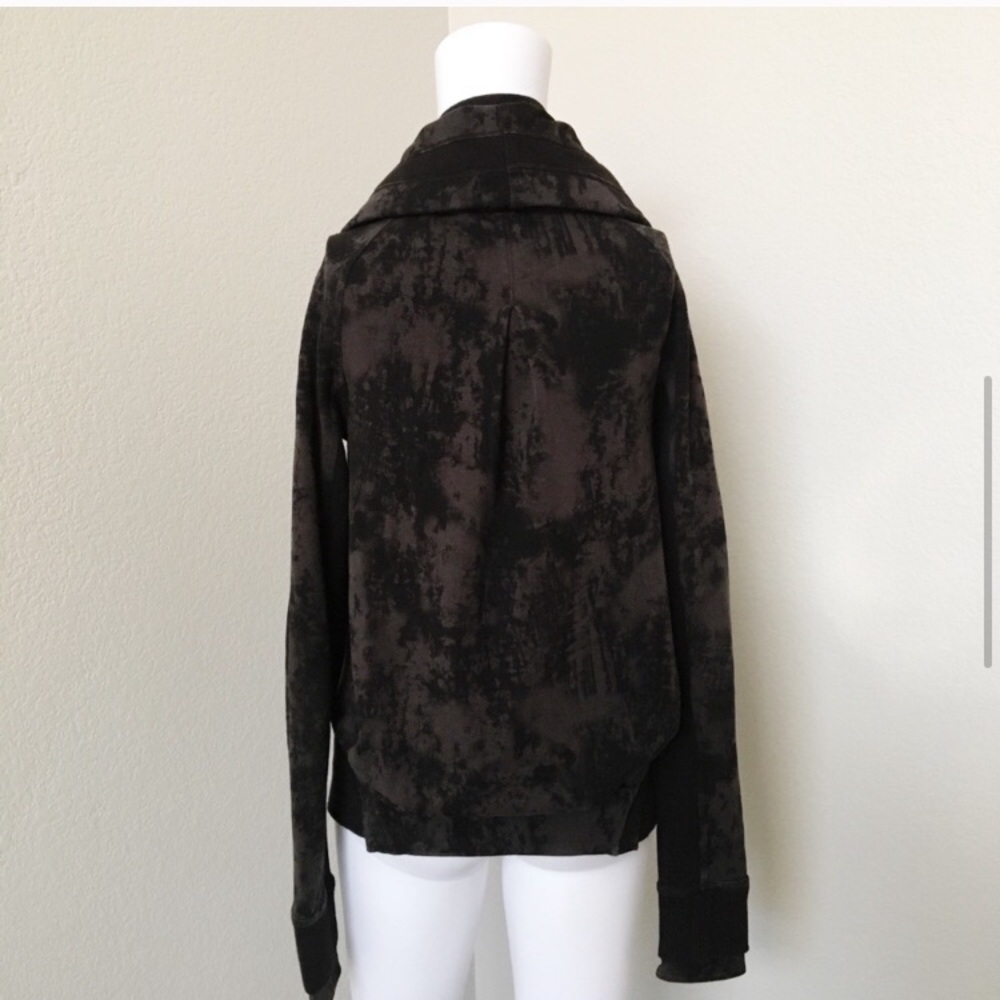 Lululemon Tye Dye Jacket - Picture 9 of 13